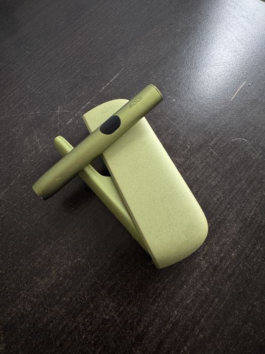 Iqos Iluma culoare Kaki