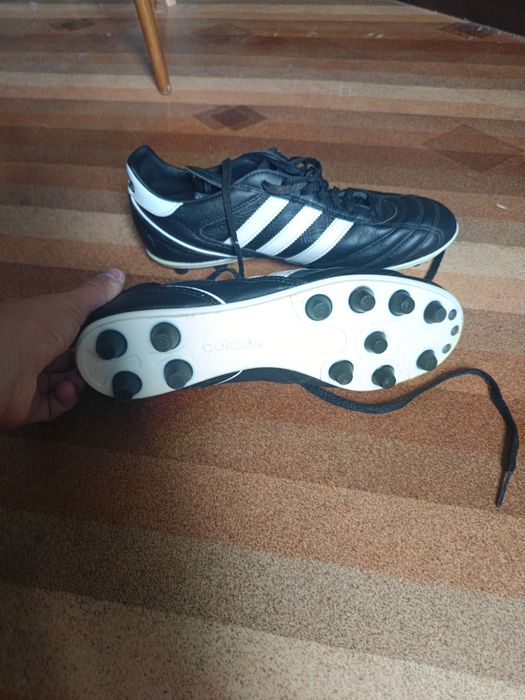 Продавам Adidas kaiser 5