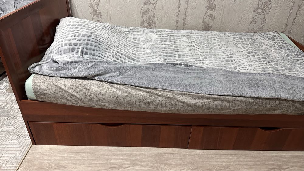 Кровать полуторка