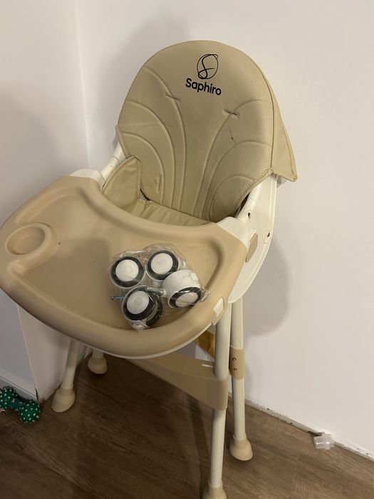 Scaun de masa bebe