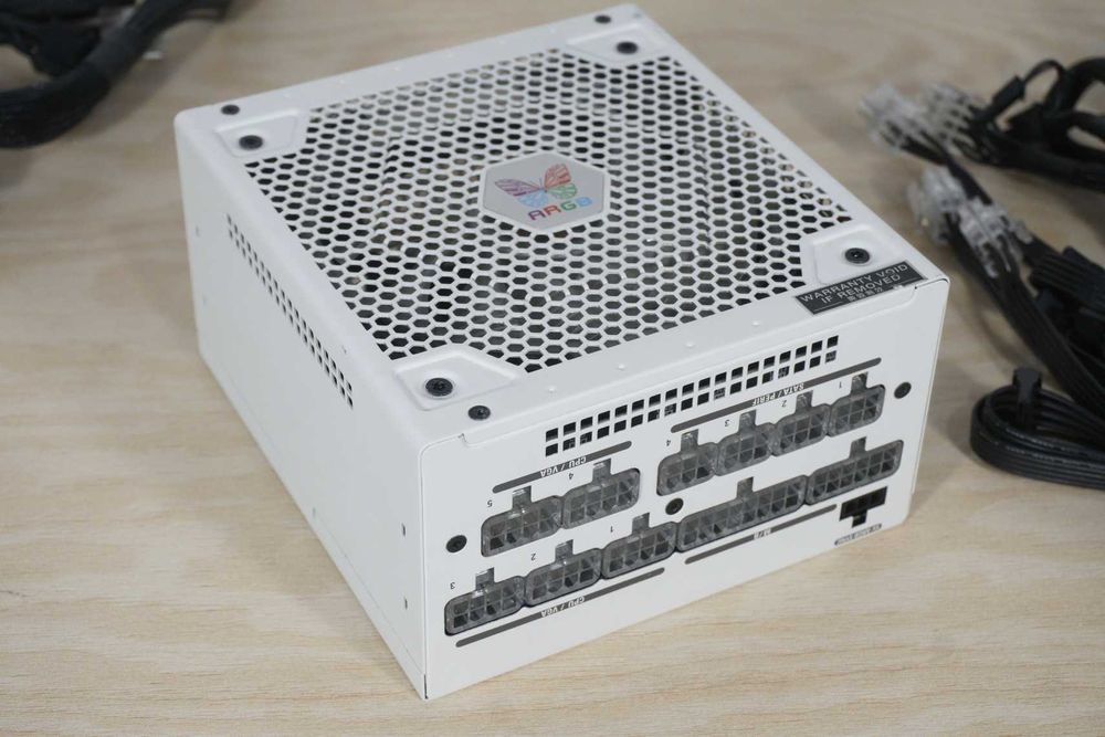 Захранване PSU 850W Super Flower RGB White 80+ Gold / Вкл.ДДС