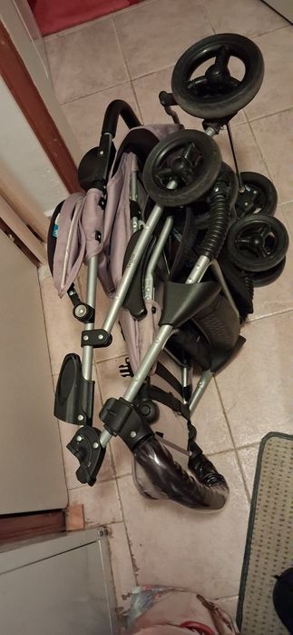 Функционална количка Vegas – с легнало положение, дъждобран и лесно сг