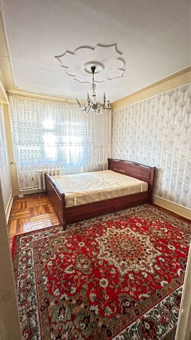 Продам квартиру на Метро космонавтов срочно