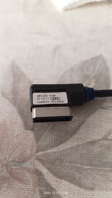 Cablu conexiune Audi la ipod