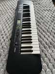 Продавам синтезатор Casio CTK 240