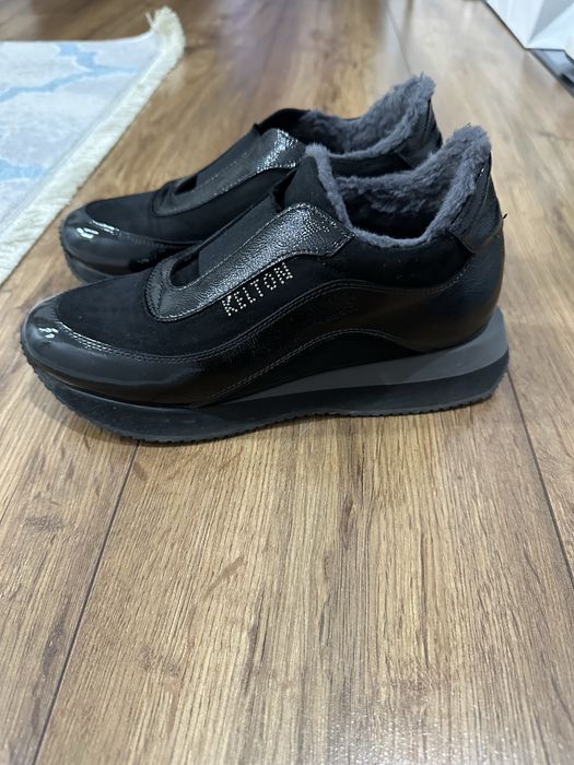 Кроссовки зимние 35 размео