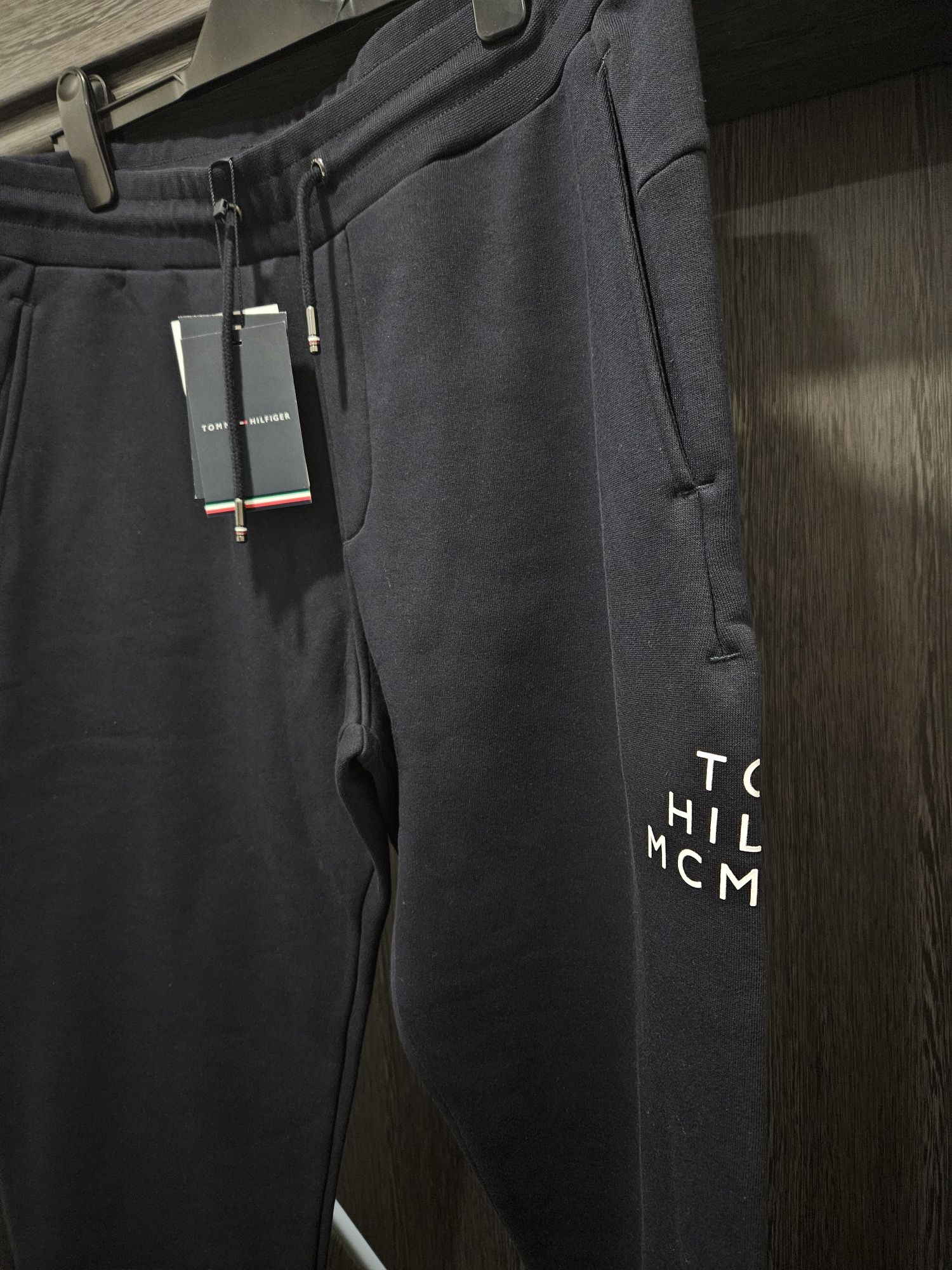 Нови Оригинални Tommy Hilfiger Tech Essentials M Pants