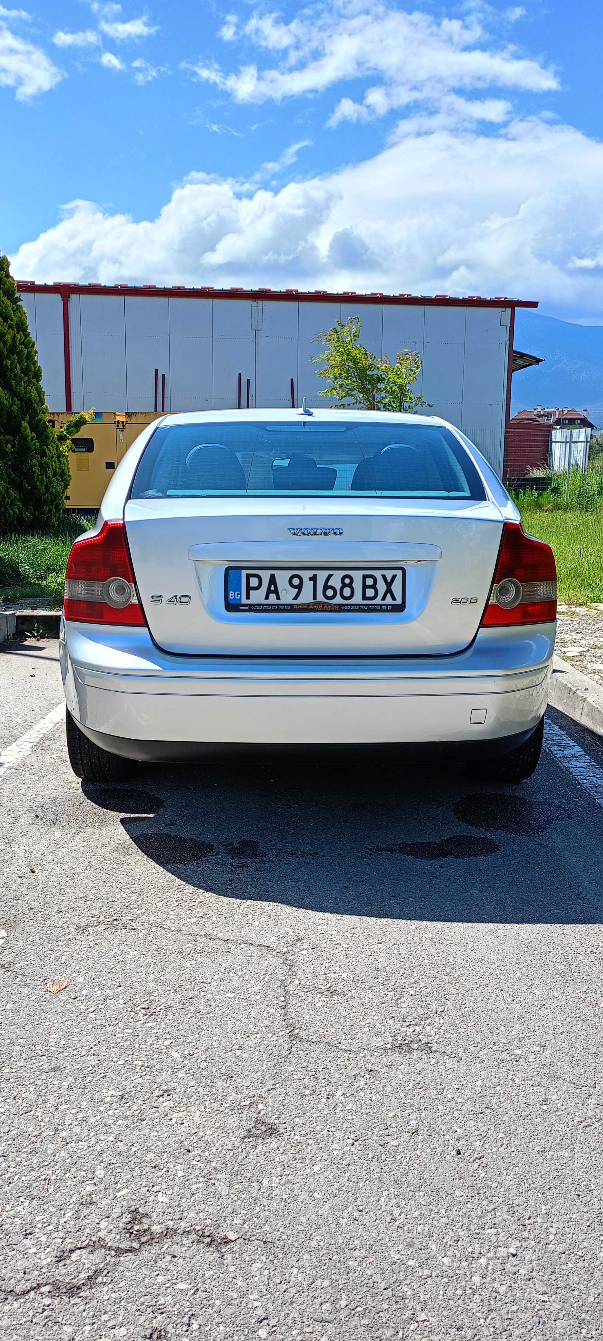 Продавам Volvo s40 на старо