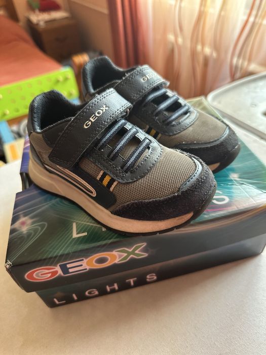 Adidasi Geox marimea 26