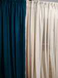 Vând set doua draperii blackout, culoare verde închis și perdea
