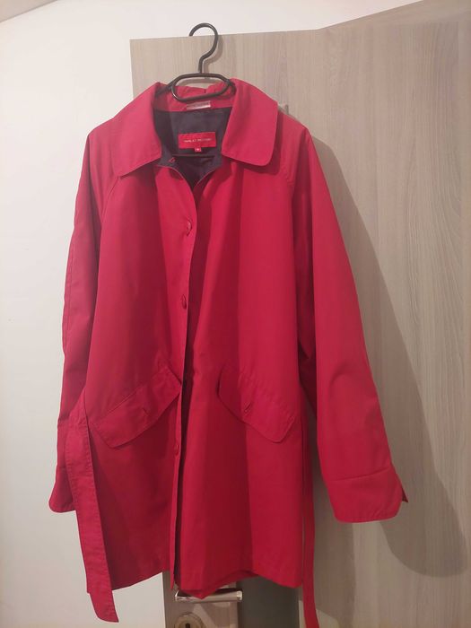 Trenci dama , primavara-toamna, marimea 48, material de calitate !