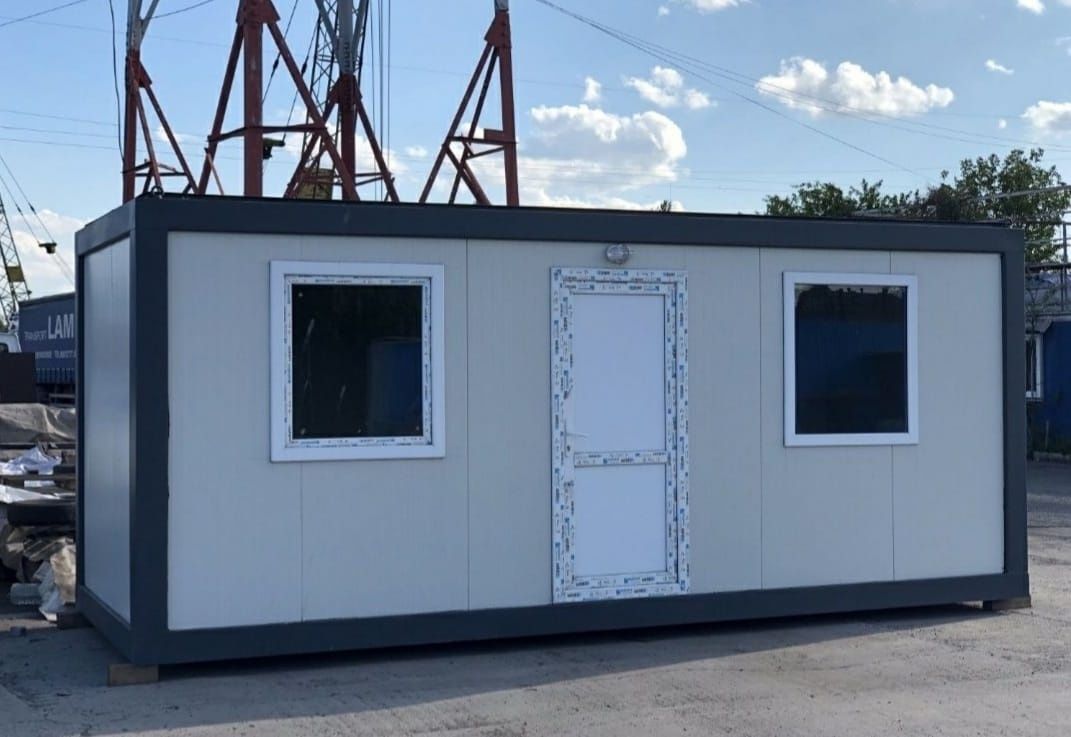 Vând containere, vitrina , grup sanitar, vestiar, birou, sala de mese