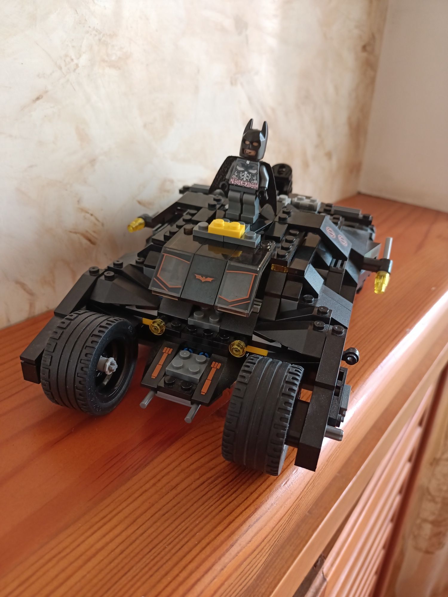 Автомобиль Lego Bat-mobile
