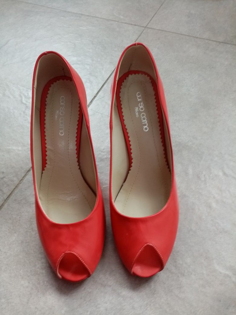 Pantofi piele lacuita