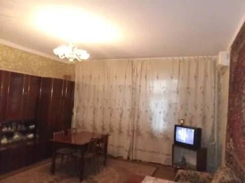 Новомосковская 3/8/9 Срочно 74квм