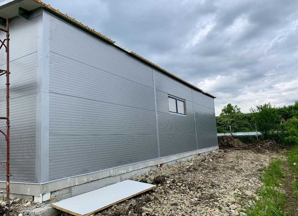 Vând hală pe structură metalică 12m lățime x 26m lungime x 4m înălțime