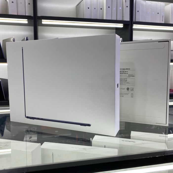 Macbook Air M2 / 15 dyum / 16 ozu / 1TB yengi