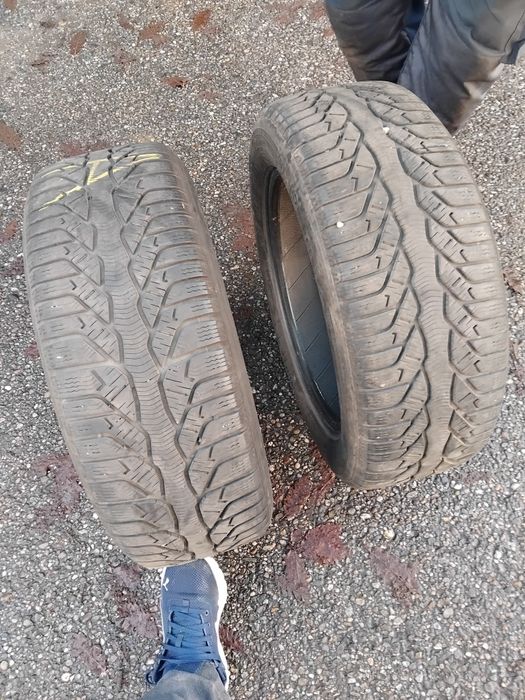 Vând anvelope iarna 205 55 16 stare foarte buna în jur de 5 5.5 mm