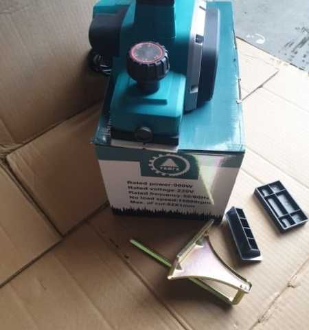 ново Руско Електрическо ренде Тайга 900W + нож