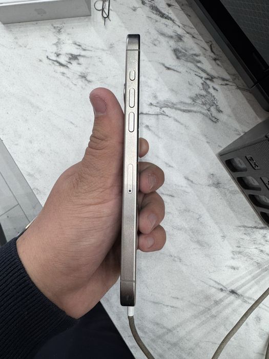 iPhone 15 Pro Max natural 256Gb 84%