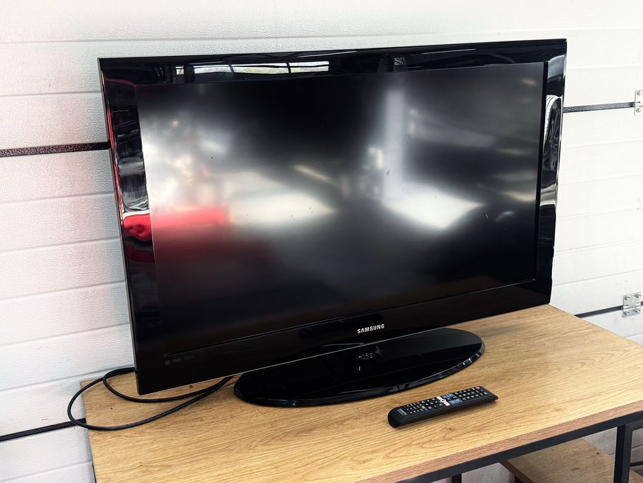 Телевизор Samsung 40 инча