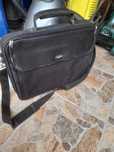 Geanta laptop 35 de lei.