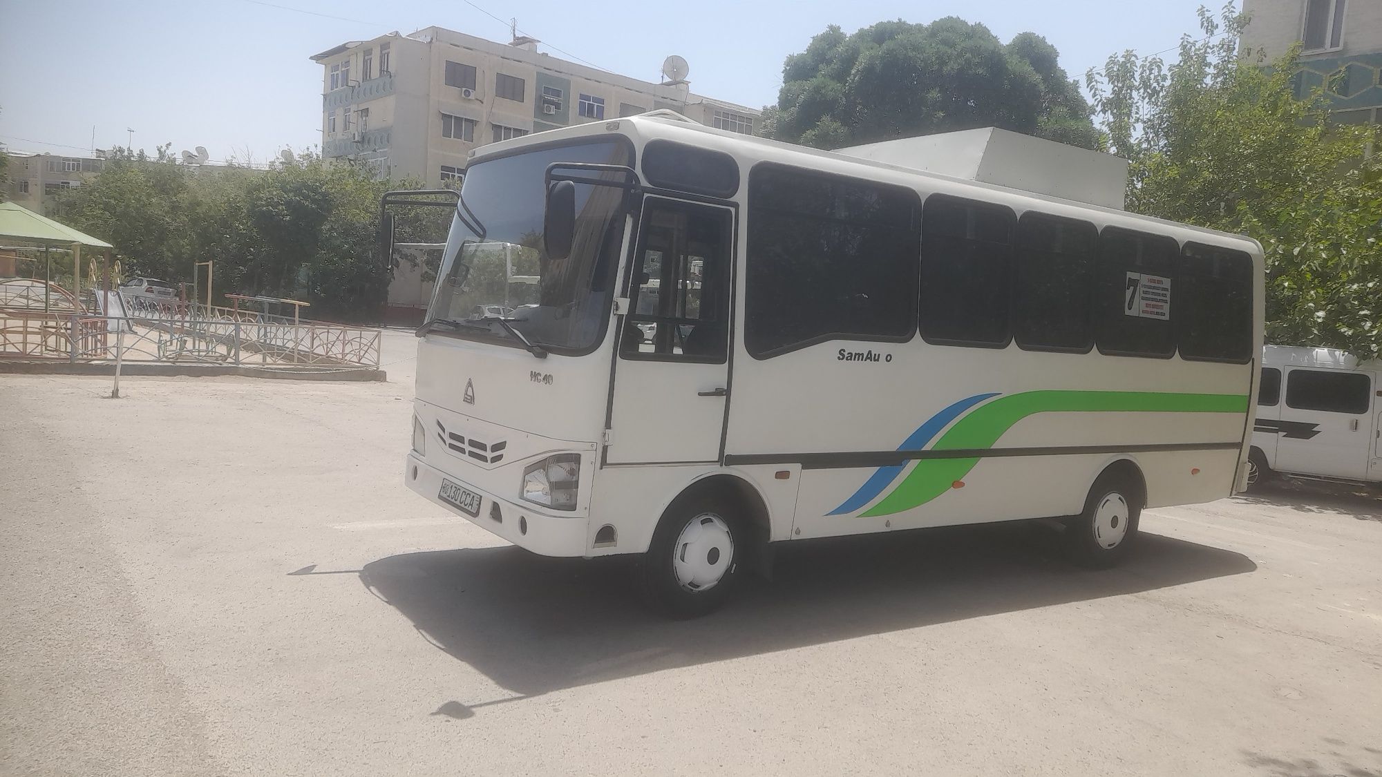 Isuzu np 40 2018
