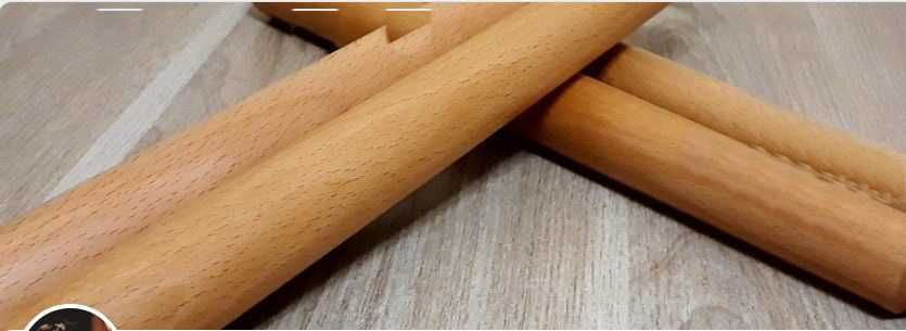 Нунчаку Класическо дървено нунчаку . Nunchaku stick.