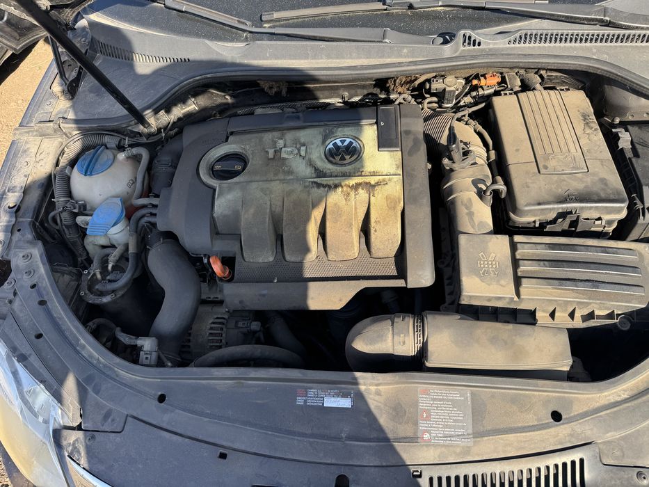 Dezmembrez dezmembrari vw EOS 2.0 TDI 140 cai BMM 6 trepte LC9X