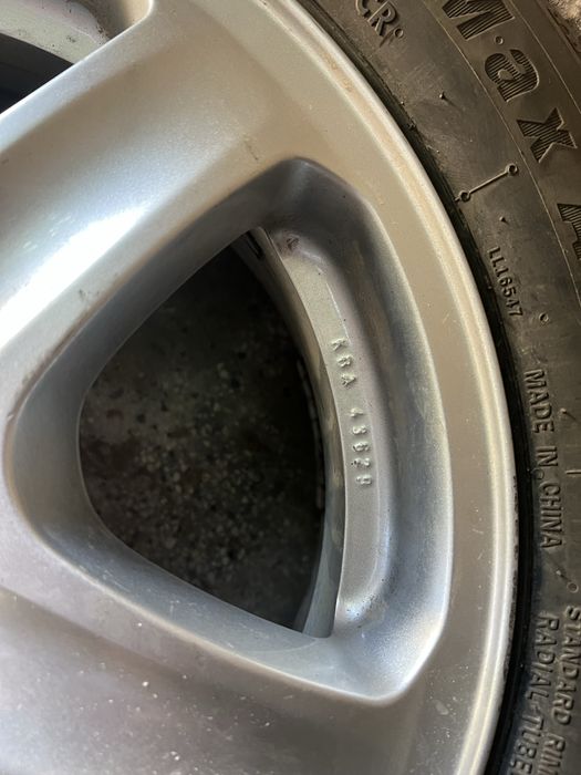 Гуми с джанти 15- ки 5/100 ваг