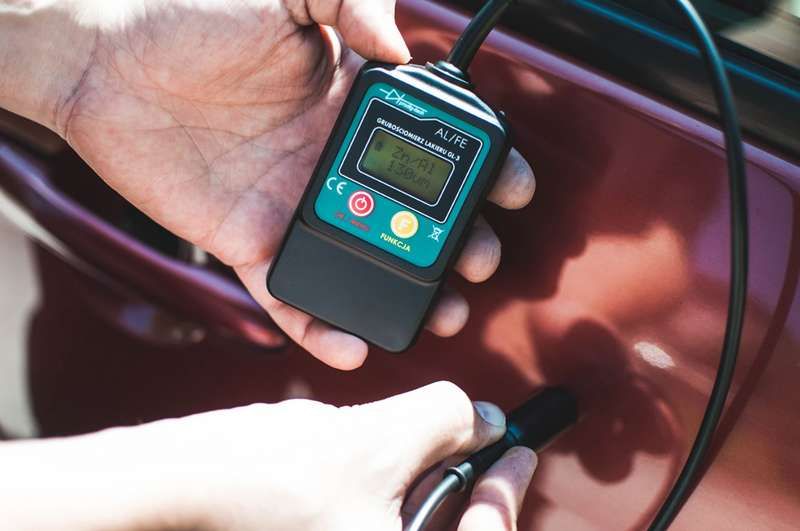 Дебеломер GL-3sUV за измерване дебелина лак върху автомобили