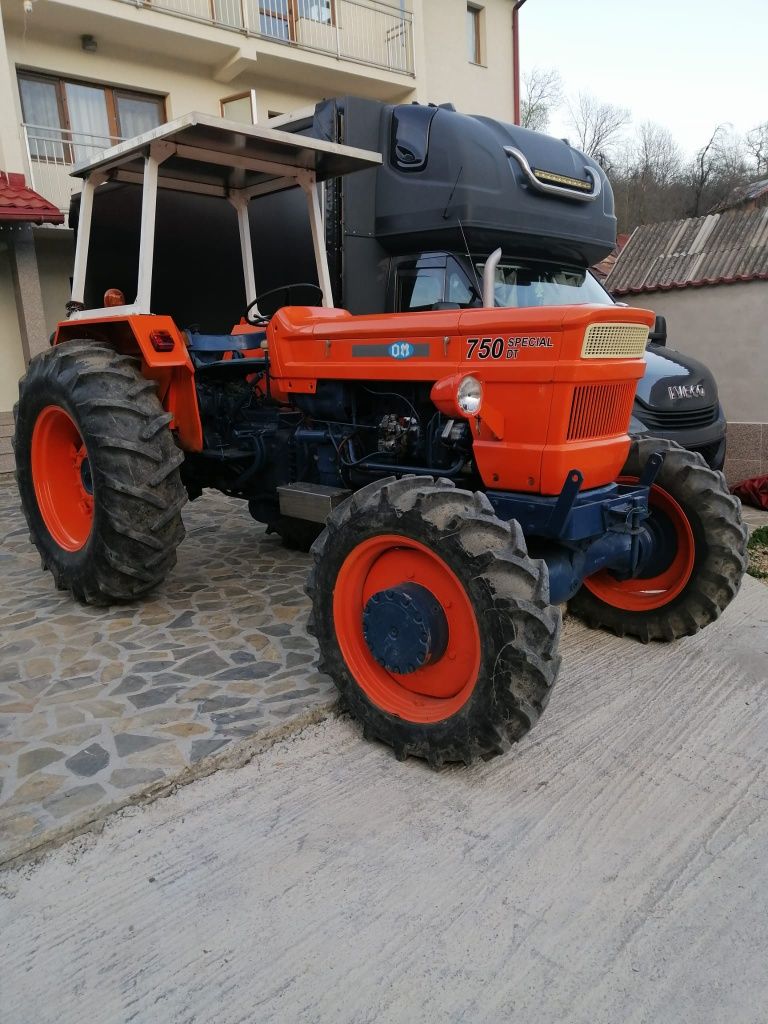 Vând tractor fiat 750