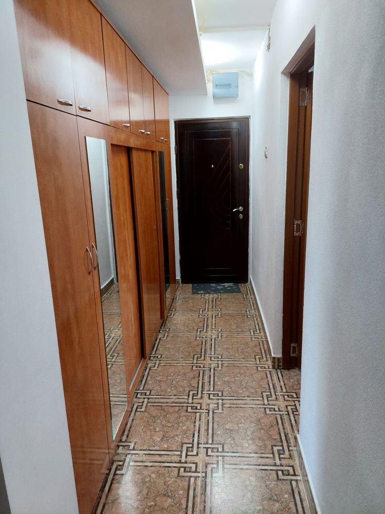 Inchiriez apartament 2 camere decomanadat