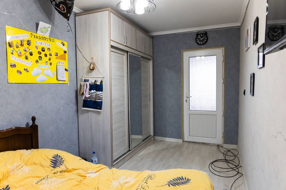 Продам 2/5/5 балкон 2х6м. Океан, школа 160