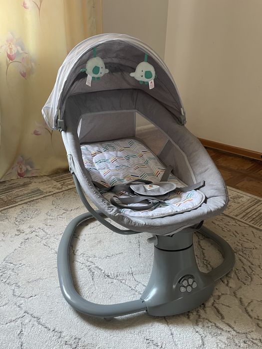 Качеля Mastela. Электронный шезлонг