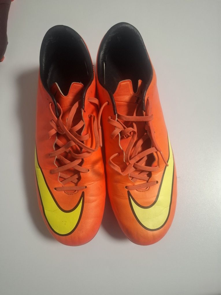 Ghete de fotbal barbati Nike Mercurial Victory V FG