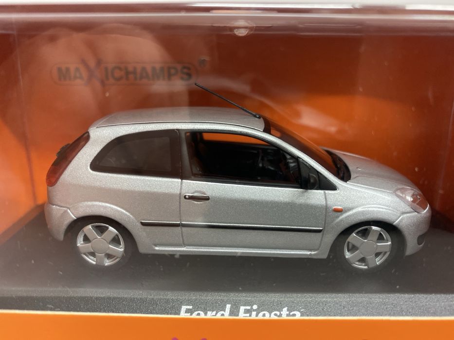 MAXICHAMPS FORD FIESTA 2002 machetă auto scara 1:43