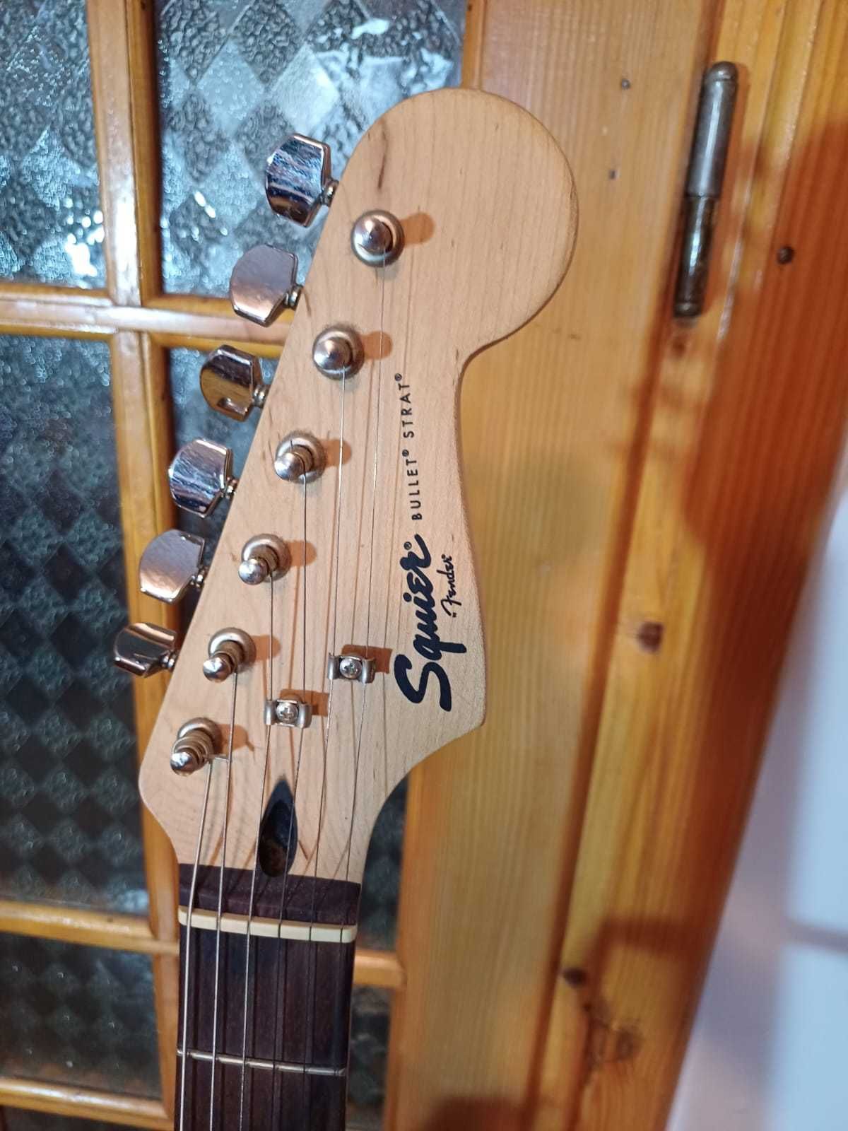 Chitara electrica Fender Squier Bullet Stratocaster HT HSS