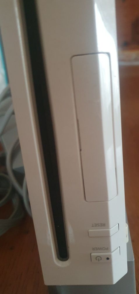 Consola Nintendo Wii cu jocuri si accesorii SE VAND SI SEPARAT