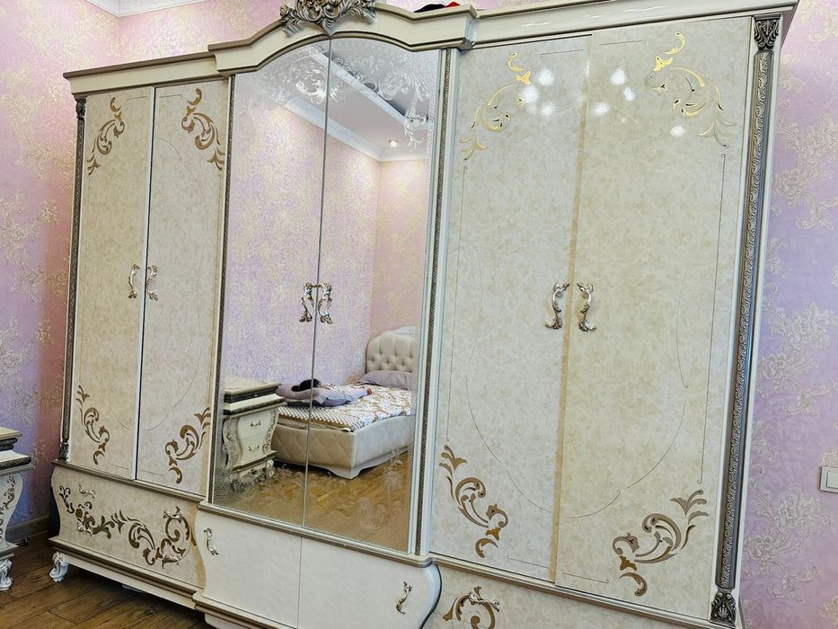 Продам Спальный гарнитур в отличном состоянии