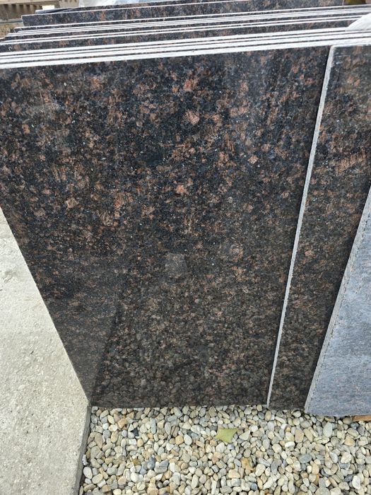 Glafuri,blaturi, trepte, pardoseli din marmură și granit la comanda