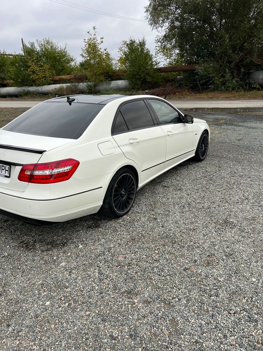 Mercedes-Benz E 250 CDI BlueEfficiency.