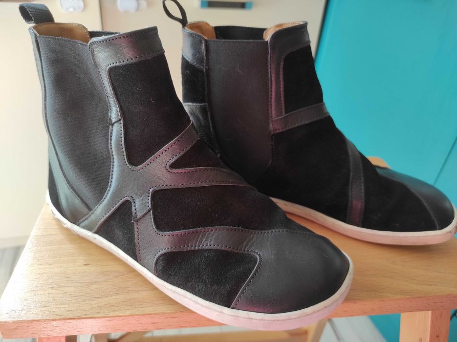 Zaqq qey west black barefoot