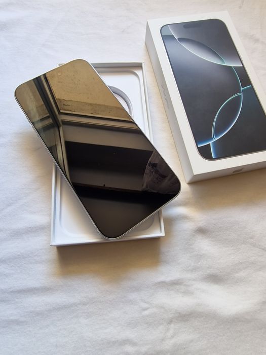Vand IPHONE 16 PRO MAX 1TB full box impecabil white