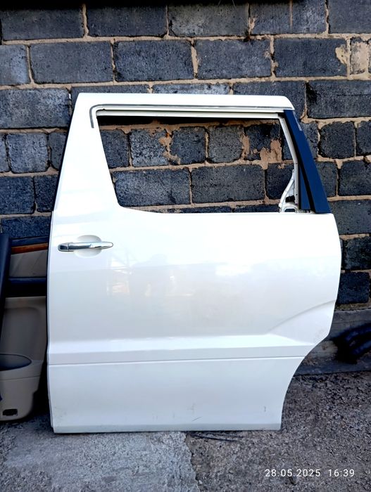 Задняя дверь Toyota Alphard 10 кузов