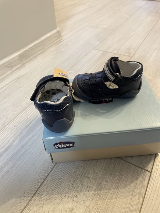 Бебешки обувки chicco