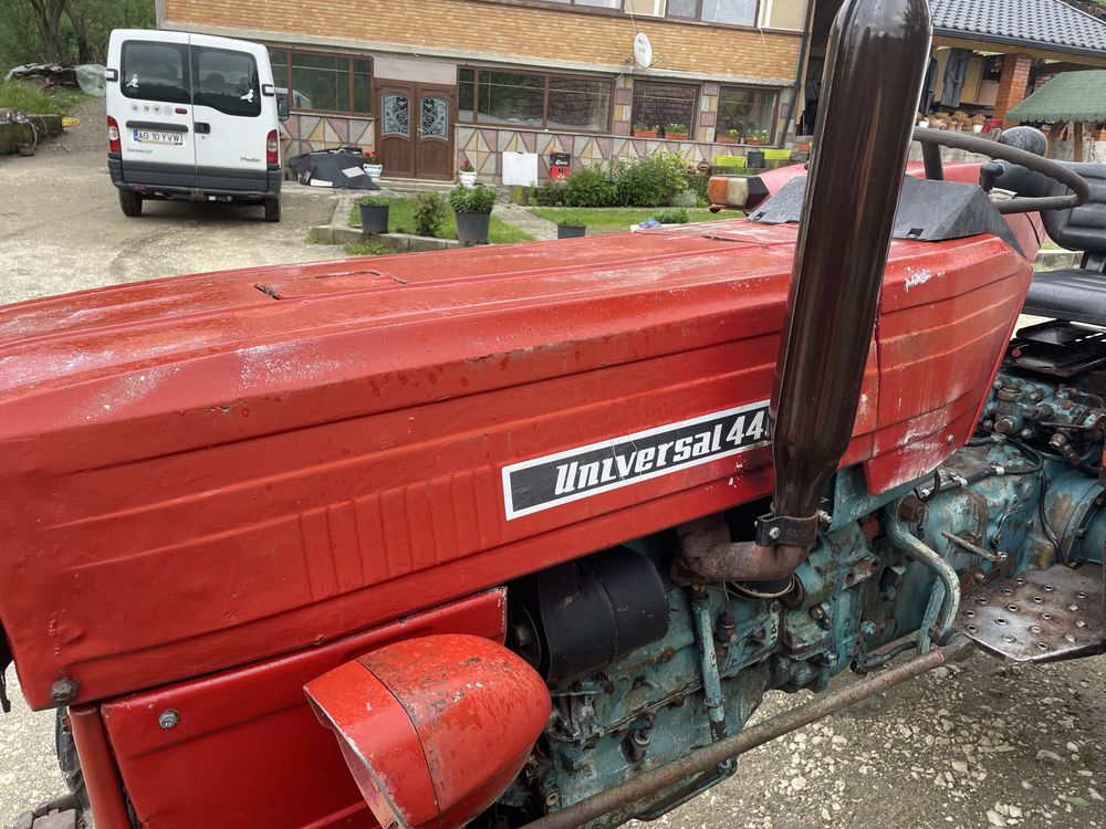 tractor utb universal 445