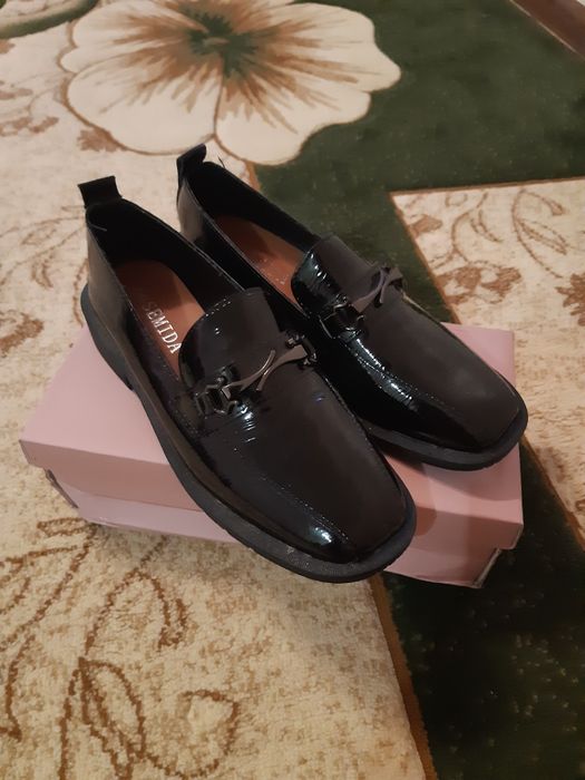 Продам новые лоферы