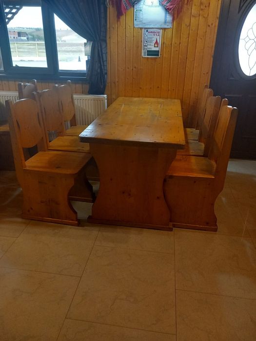Se vând următoarele