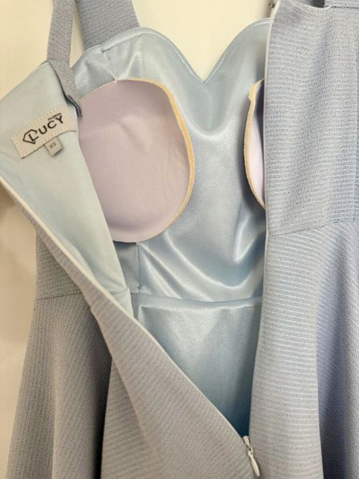 Официална рокля